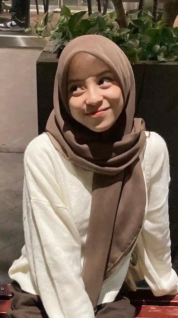 hijab-girl-dp-for-whatsapp