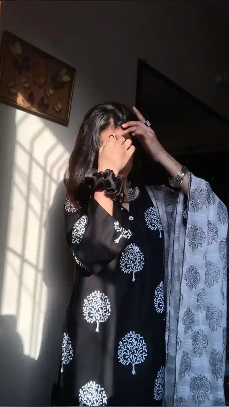 instagram-cute-couple-dp