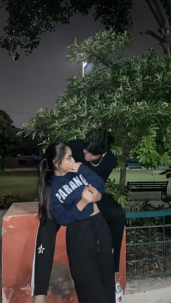 love-dp-for-whatsapp