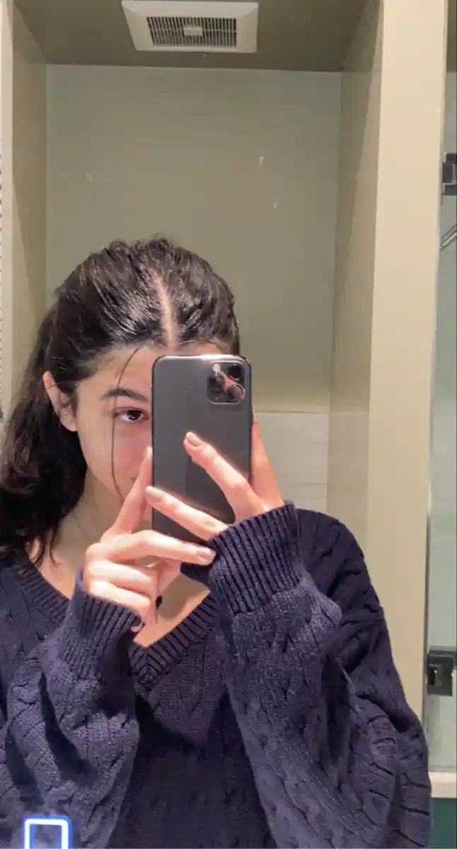 mirror-hijab-girl-dp