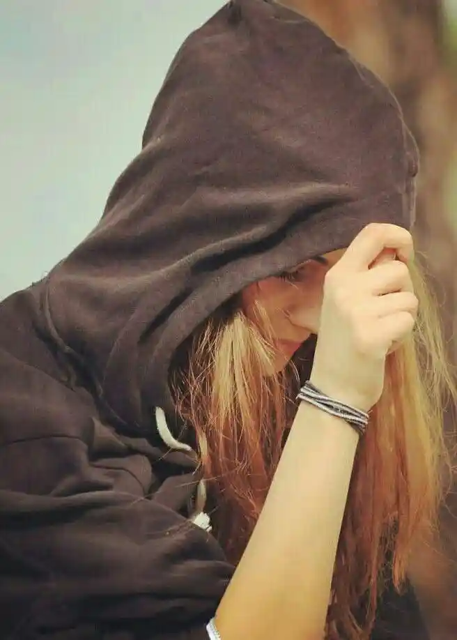 alone-dp-girl-boy-sad